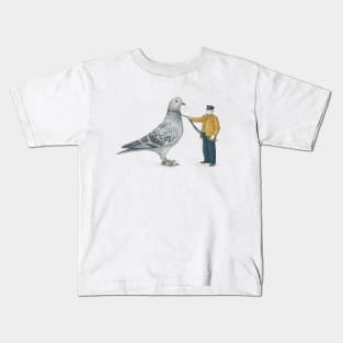The pigeon keeper Kids T-Shirt